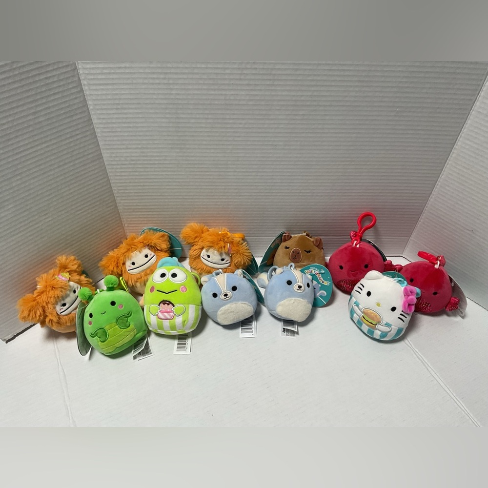 SQUISHMALLOWS LOT of 11 , 3 1/2 inch clip on plush .